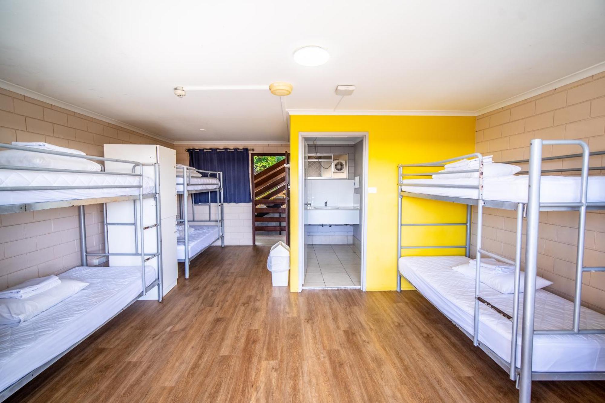 The Hostel, Ерлі-Біч Номер фото
